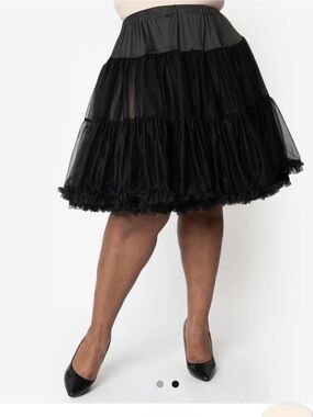 Unique Vintage Plus Size 1950s Style Black Ruffled Petticoat Crinoline 1X-5X
